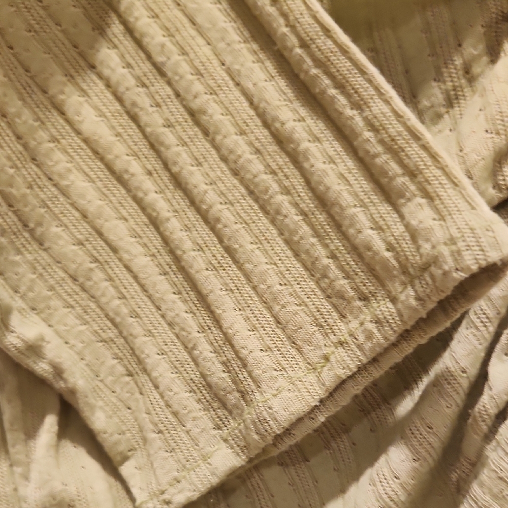 Green Ribbed Ruched Tie Front Blouse - Picture 3 of 11